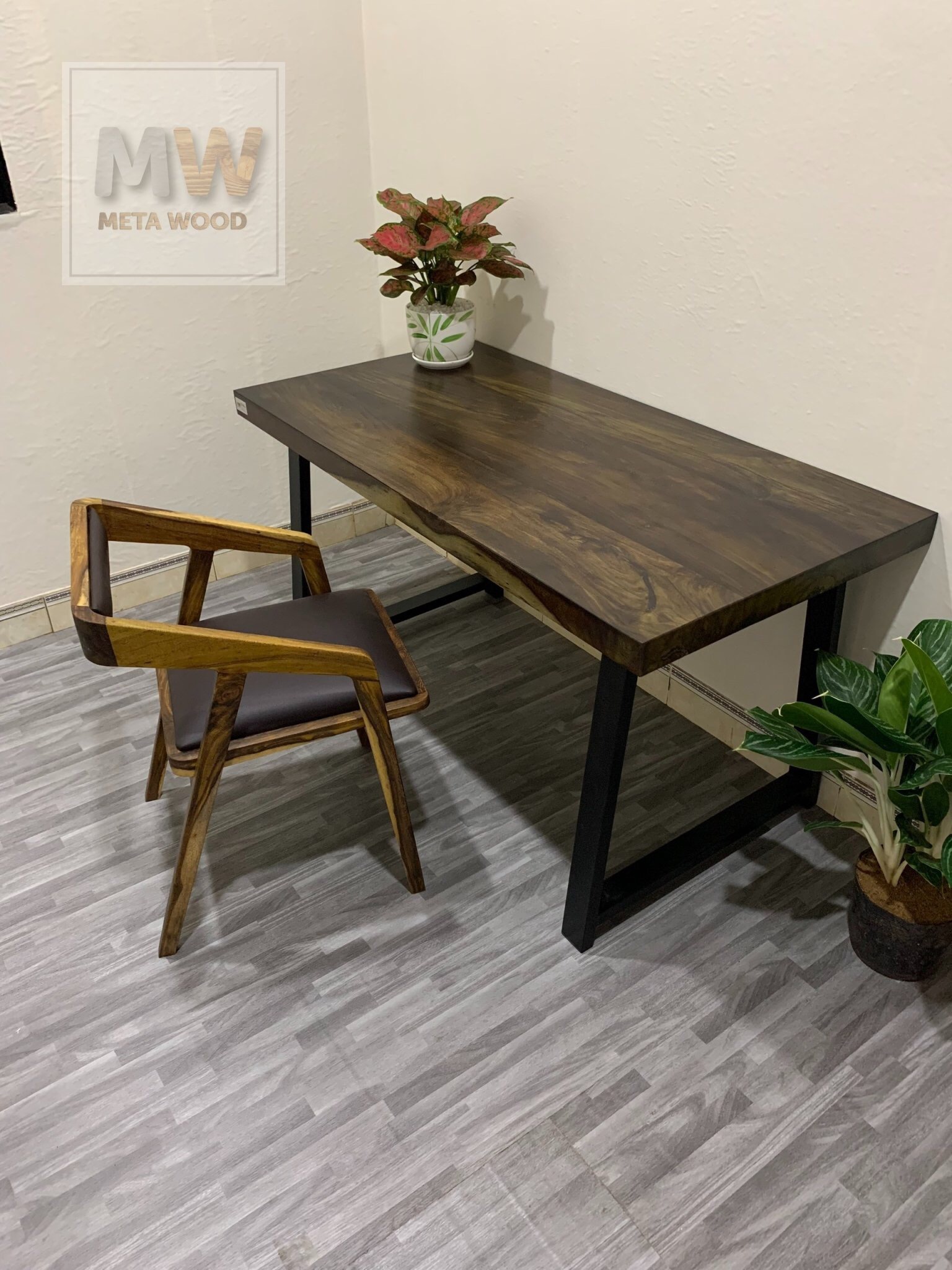 Bàn làm việc 1m2 Gỗ tự nhiên - gỗ Muồng đen dày 5cm