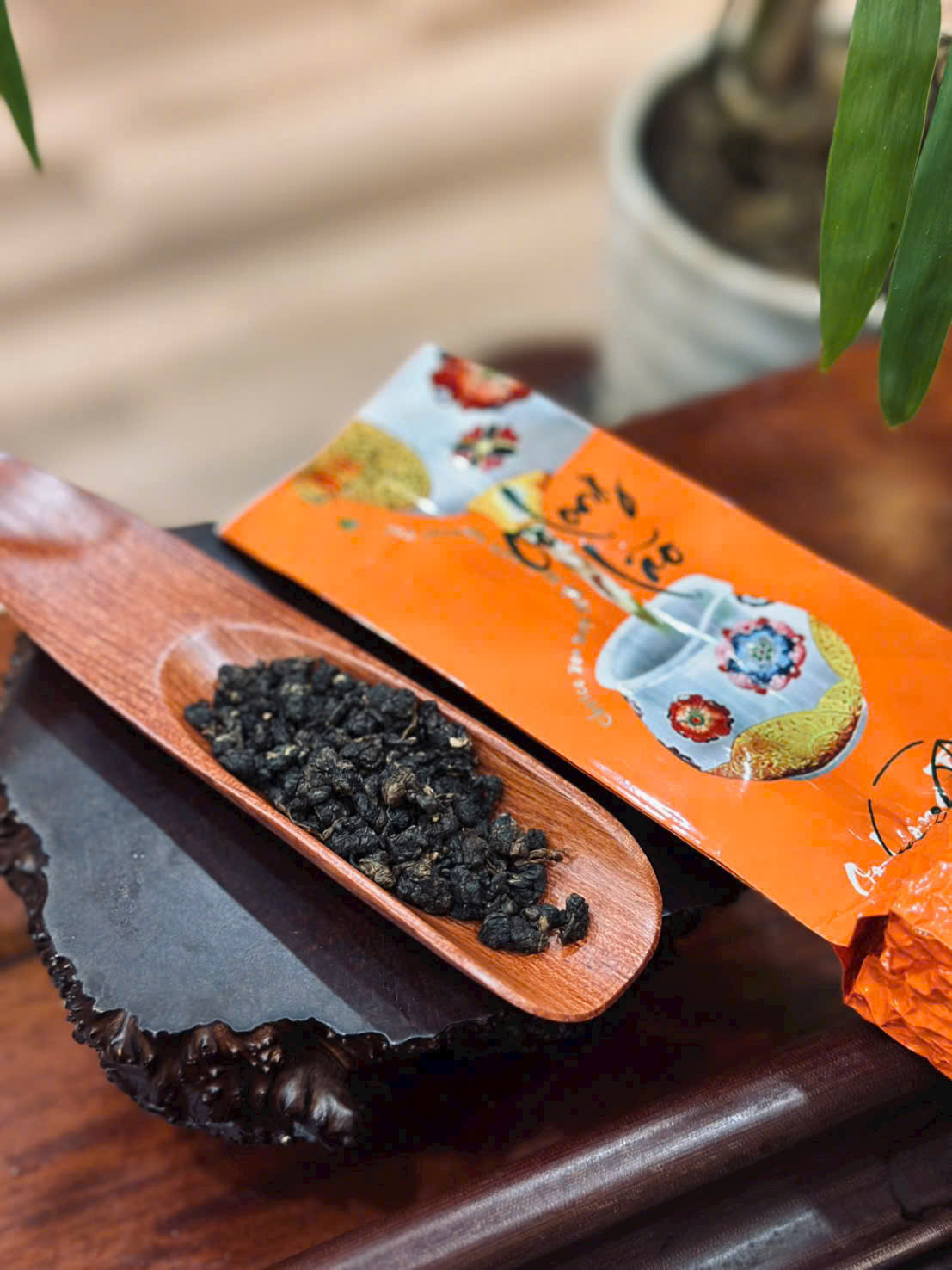 TRÀ Ô LONG LÃO - TRÀ NGỦ NGON - ĐẸP DA - QUÀ TẶNG Ý NGHĨA - ORGANIC OOLONG TEA - 100g