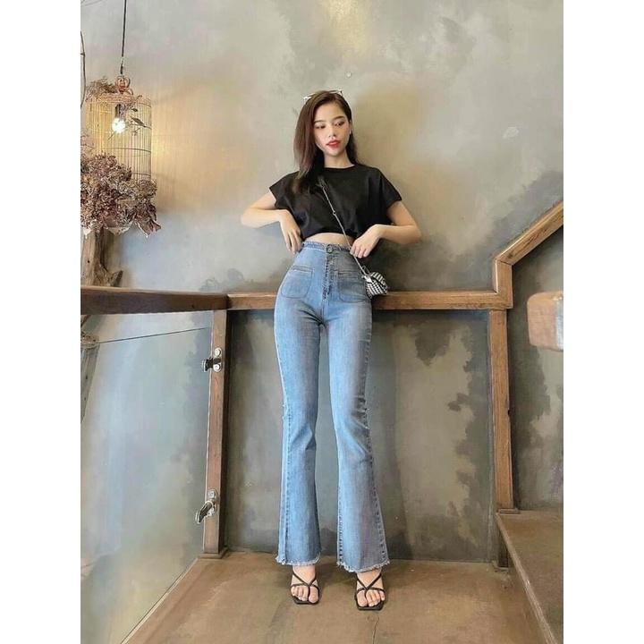 Quần jeans xanh ống loe cho nữ.