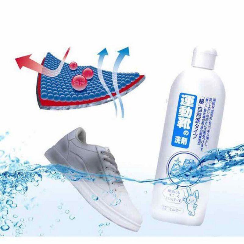 Nước giặt giày Kose Nhật Bản 500ml