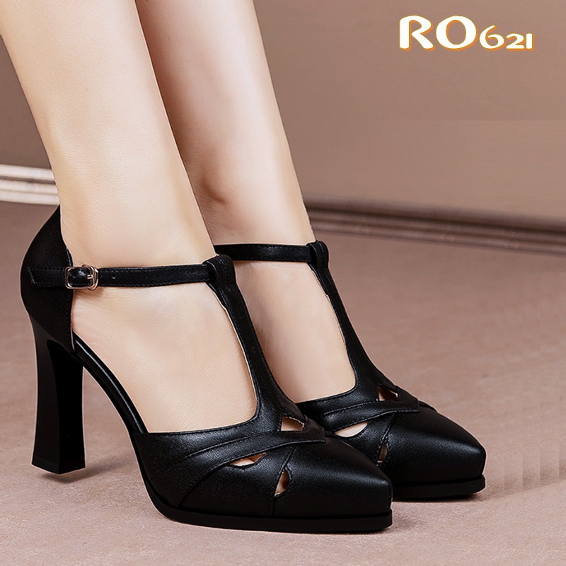 Giày sandal nữ cao gót 9 phân hàng hiệu rosata hai màu đen kem cao cấp ro621
