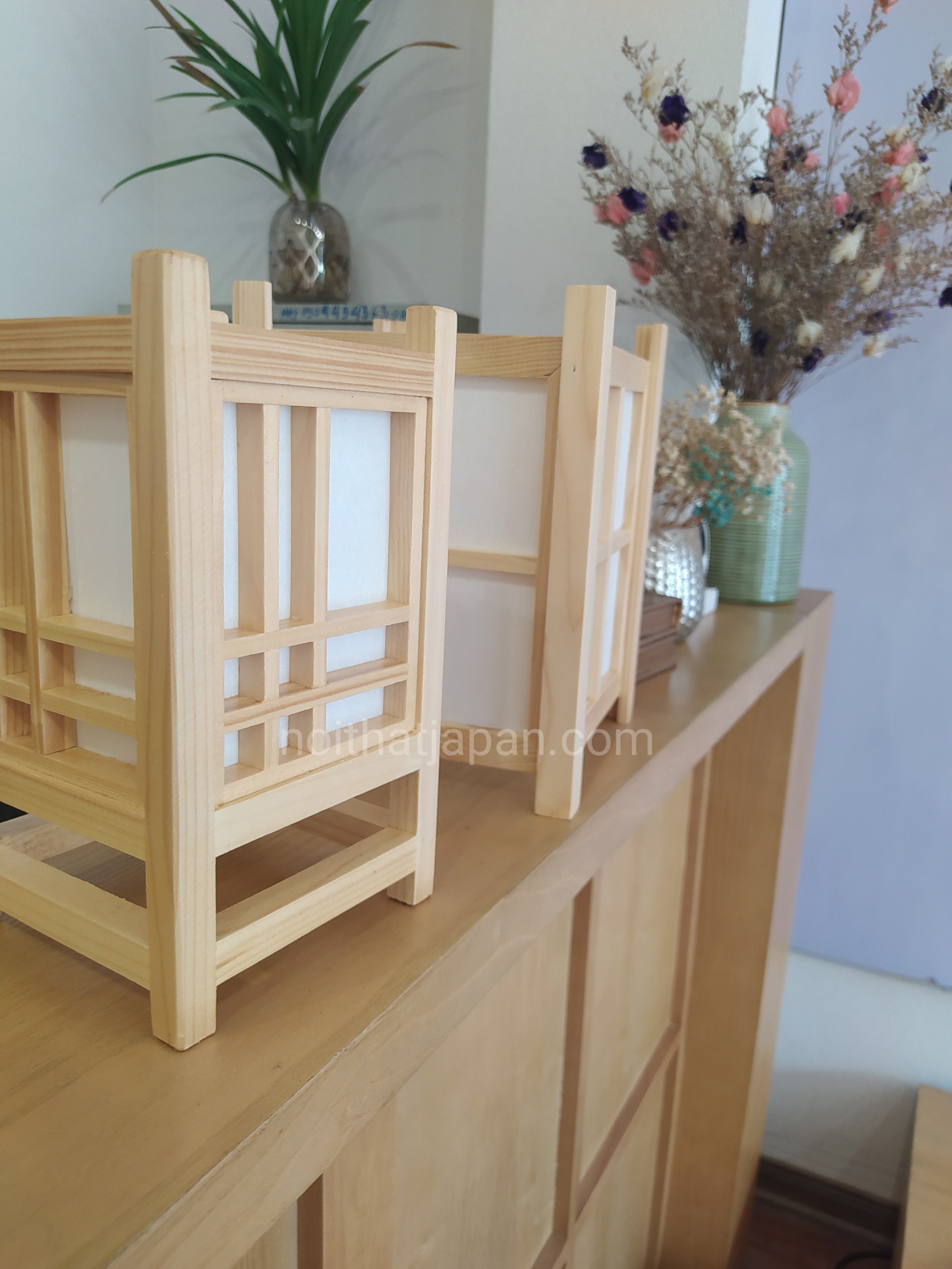 Đèn bàn gỗ tự nhiên, đèn shoji, trang trí phòng trà, phòng thiền phong cách Nhật Bản, chất liệu gỗ tự nhiên hoàn toàn kết hợp shoji Nhật bản, gồm đèn Led ánh sáng vàng