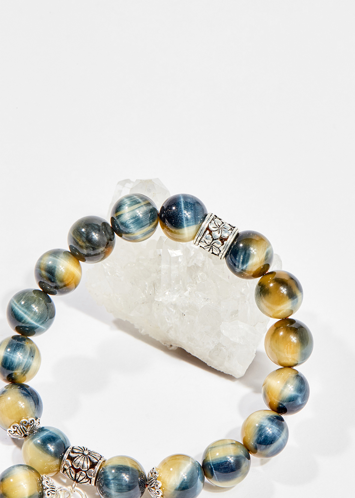 Vòng tay phong thủy đá mắt ưng charm dreamcatcher 10mm mệnh thủy , mộc - Ngọc Quý Gemstones