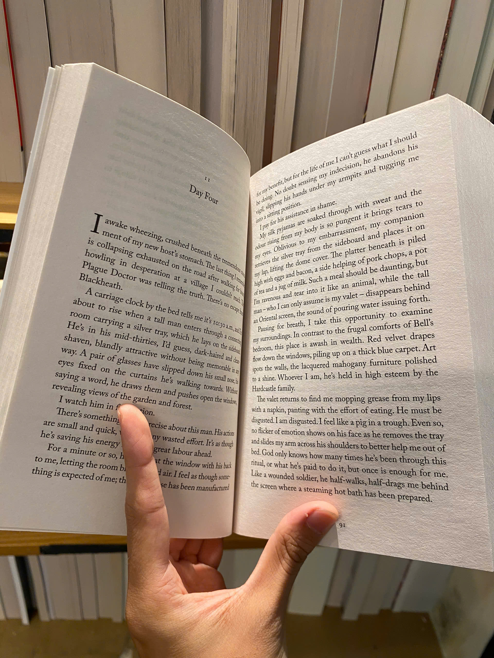Sách - The Seven Deaths of Evelyn Hardcastle - Stuart Turton | Mystery Fiction / Thriller/ Ngoại văn