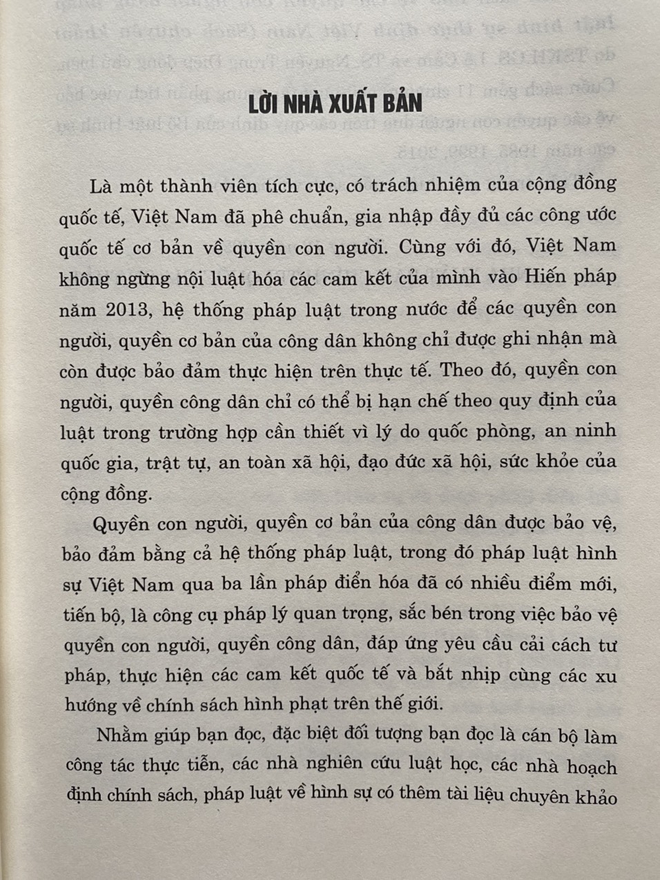 Bảo vệ các quyền con người bằng pháp luật hình sự thực định Việt Nam