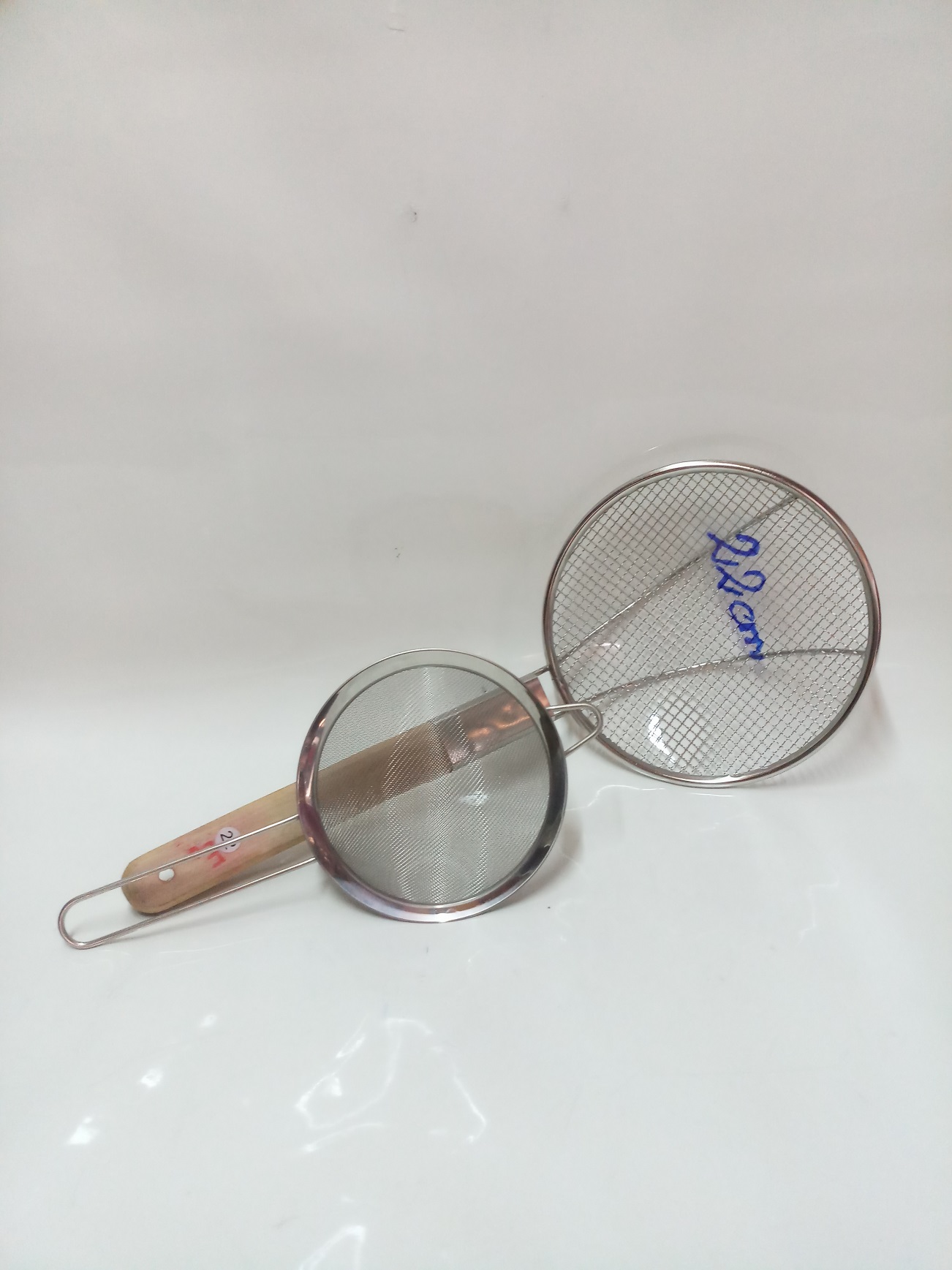 COMBO 1 VỢT INOX Ô VUÔNG CÁN GỖ DẸP+1 VỢT DẦU INOX.