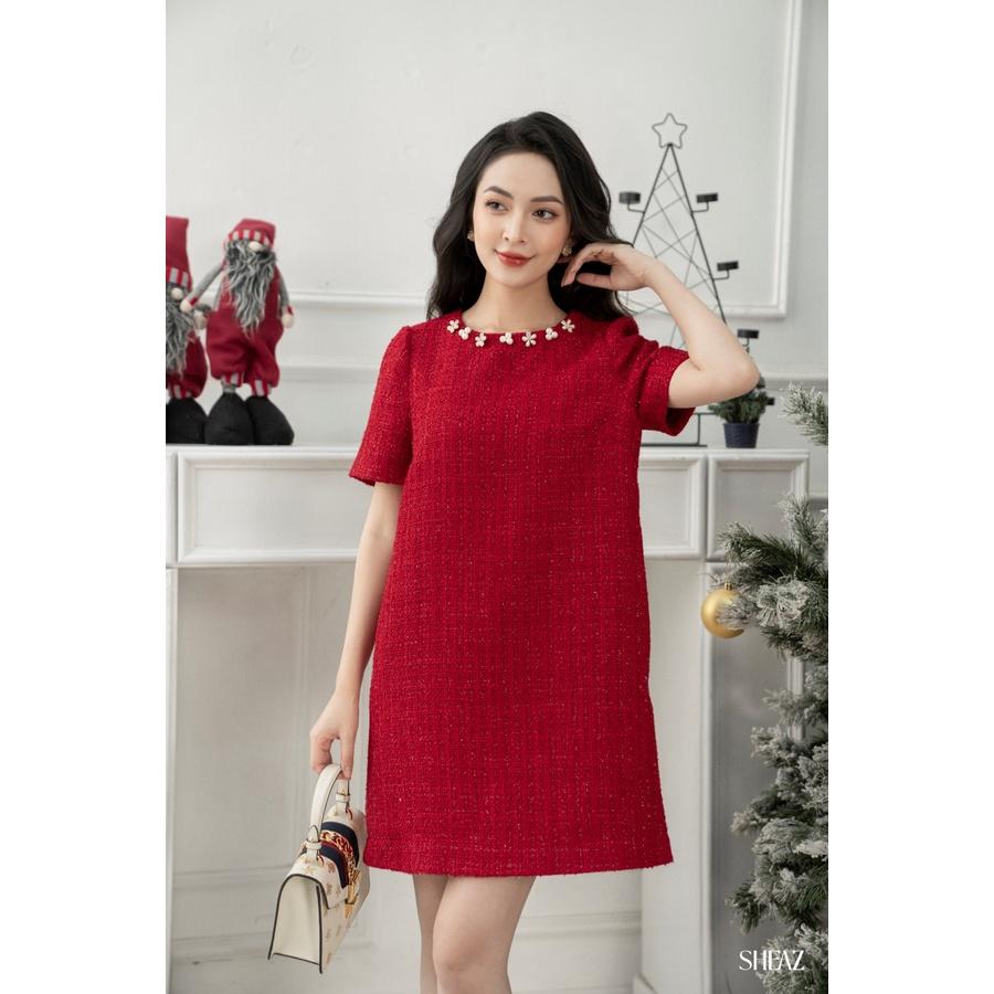 SHEAZ Đầm Dạ Tweed Đỏ Suông Dáng A Cổ Kết Trai Hoa Đá