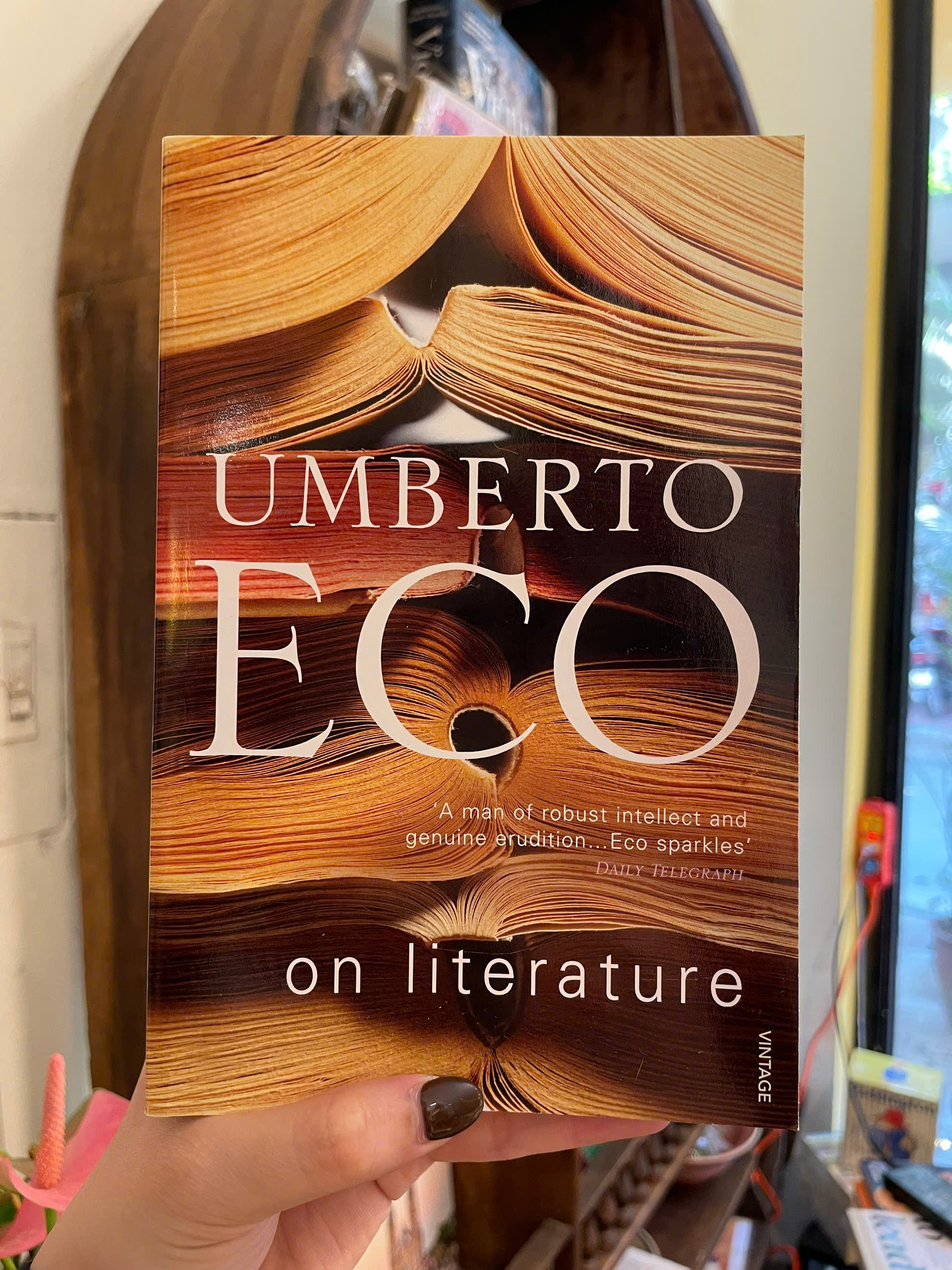 Sách - On Literature by Umberto Eco | Literary Criticism / Phê bình &amp; Lý thuyết Văn học / Ngoại văn