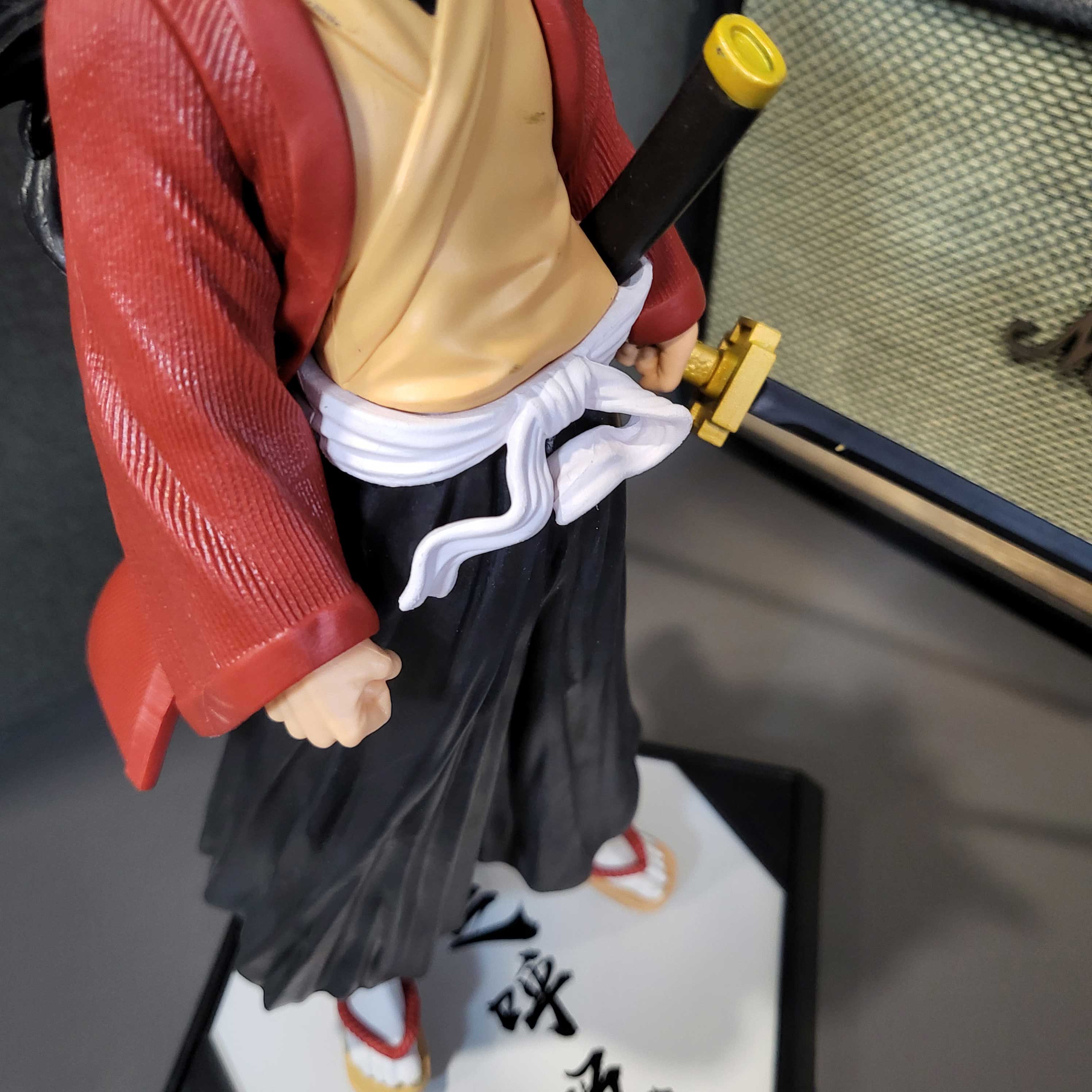 Mô hình Kiếm Sĩ Mạnh Nhất Tsugikuni Yoriichi 30cm - Kimetsu No Yaiba