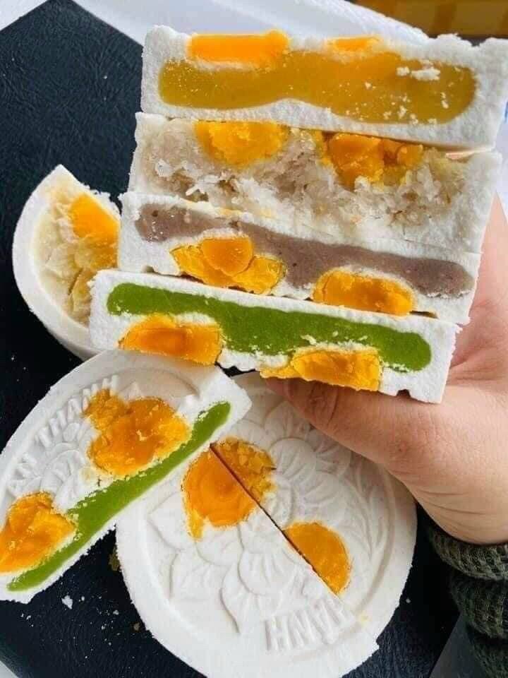 Bánh In Nhân Trứng Muối Mix Đặc Biệt Thơm Ngon DTFood