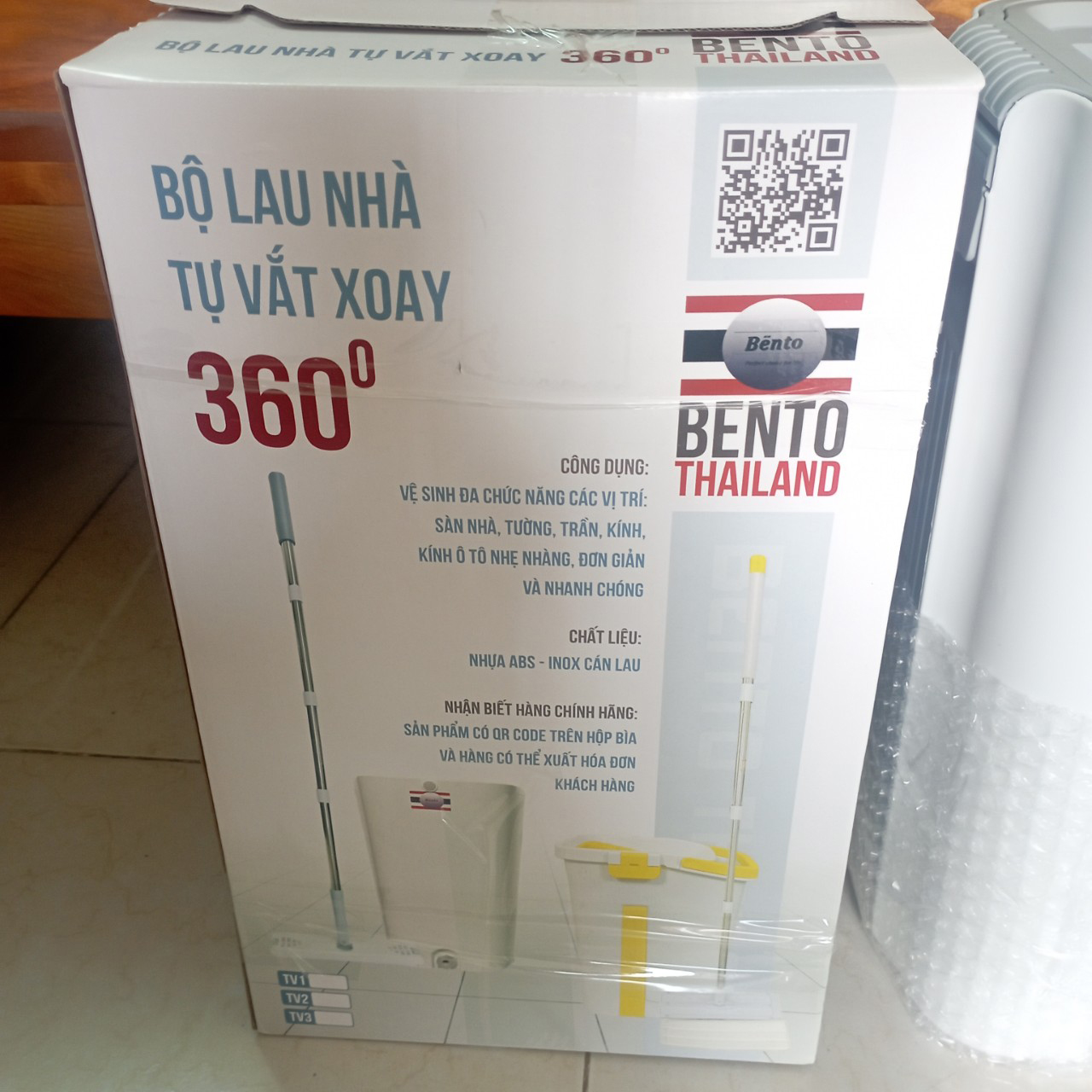 Bộ sản phẩm Cây lau nhà tự động vắt xoay 360 độ công nghệ Bento đa năng lau được: sàn, trần, vách kính, tường, kính ô tô
