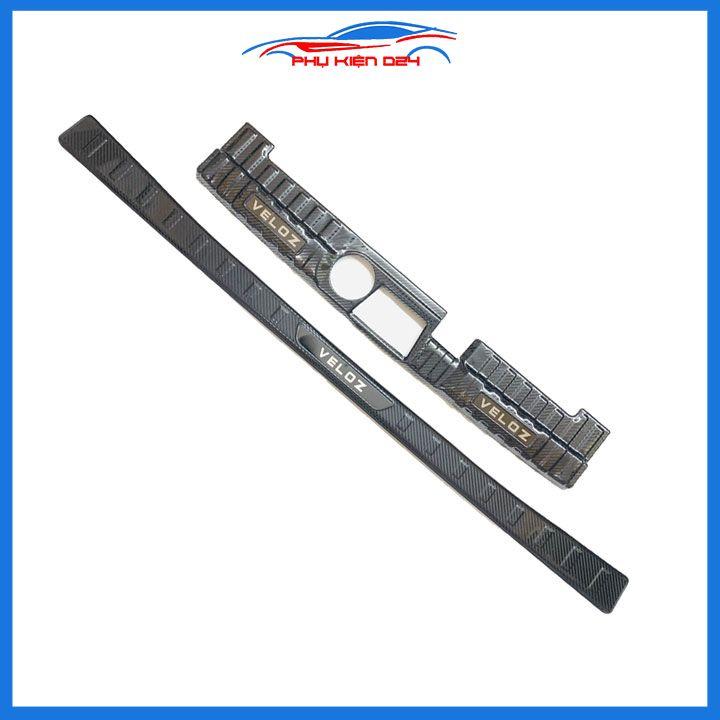 Ốp chống trầy cốp Veloz 2022-2023 vân cacbon sáng bóng chống trầy bảo vệ xe