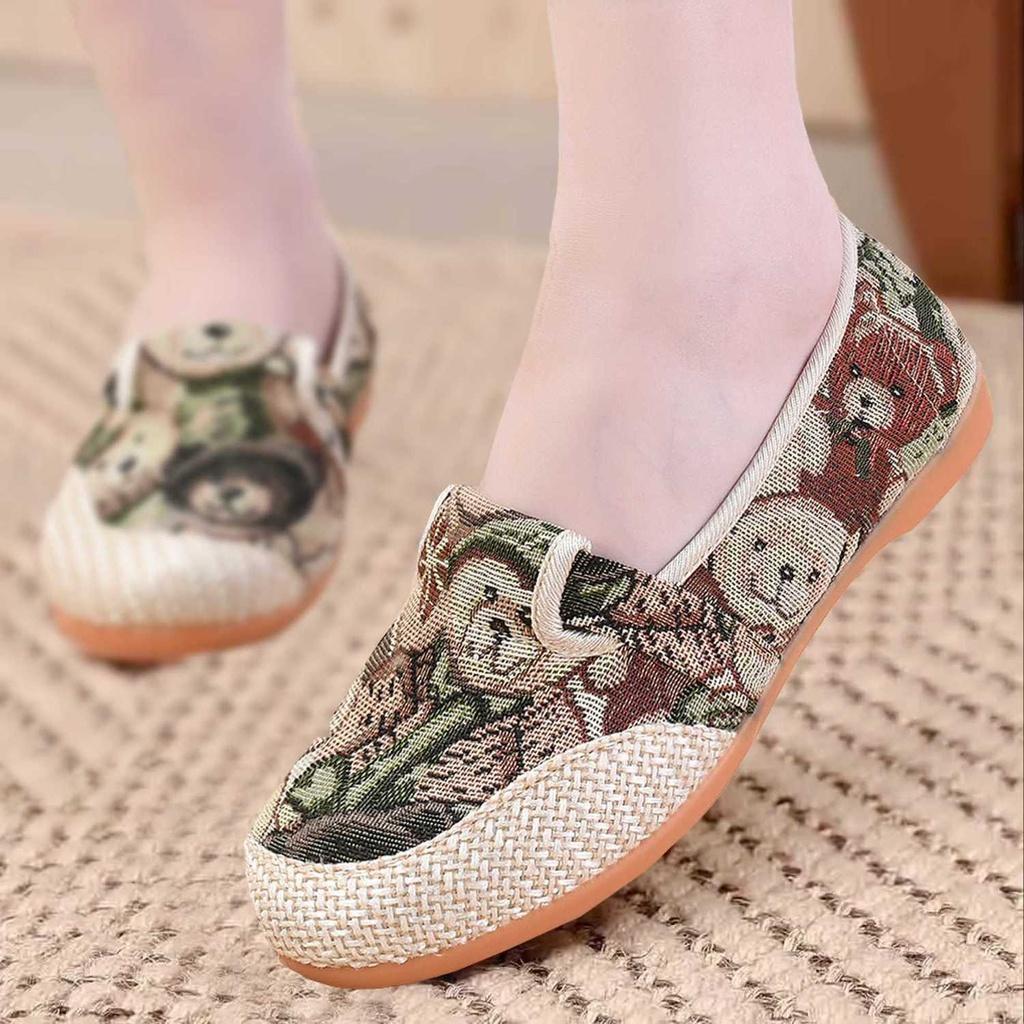 Spring and summer new style old Beijing cloth shoes girls Korean casual shoes with one foot breathable lazy canvas shoes girls