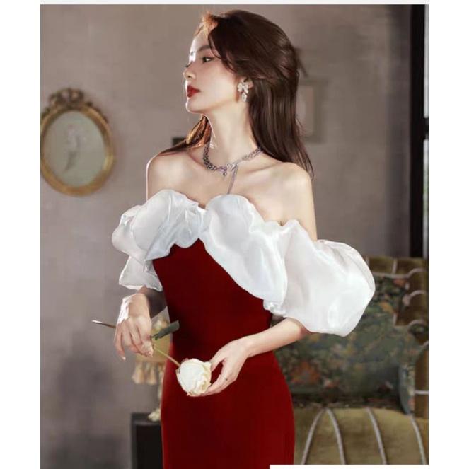 ĐẦM UMI TRỄ VAI DỰ TIỆC SANG TRỌNG