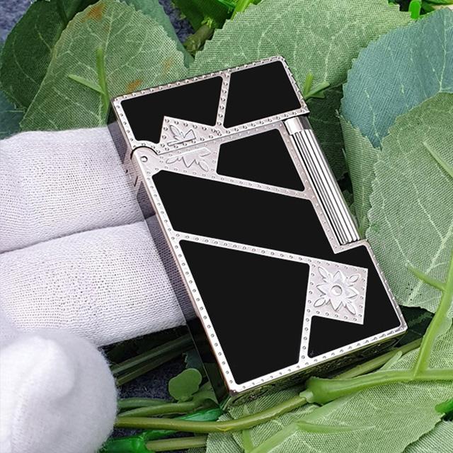 Vỏ Hột Quẹt Bật Lửa Upon Sơn Mài Ô Vuông Chéo D56T Màu Đen Viền Bạc - Dùng Gas Đá Cao Cấp