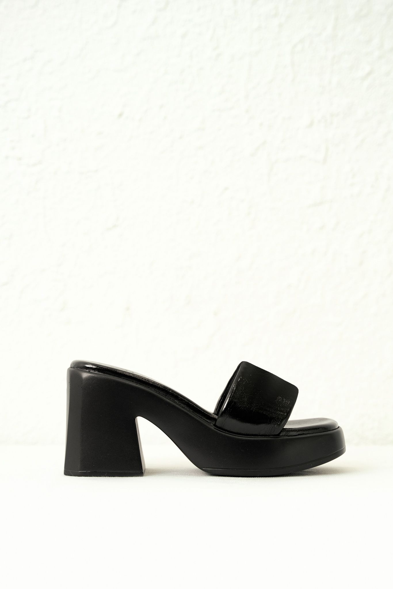 OLV - Giày Christa Black Heels