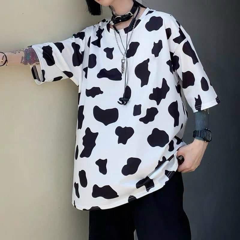 Hình ảnh Áo thun bò sữa nam nữ mặc , áo thun form rộng tay lỡ bò sữa , áo thun unisex chấy cotton