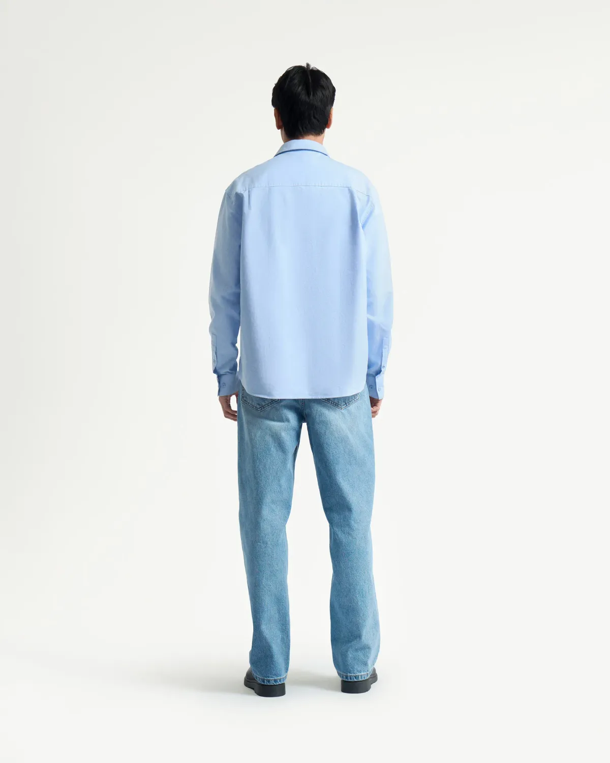 Áo sơ mi nam tay dài oxford trơn xanh nhạt form loose - RT 10F24SHL008 | ROUTINE CÀ MAU