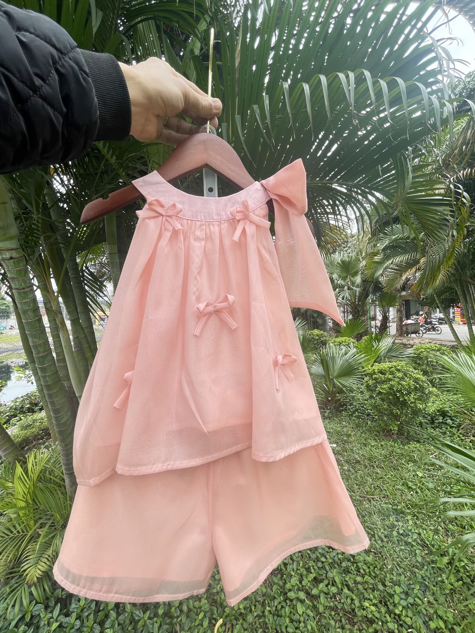 Bộ ba lỗ bé gái điệu đà 1-8 tuổi đính nơ vải tơ cao cấp nhẹ thoáng mát kiểu dáng thời trang