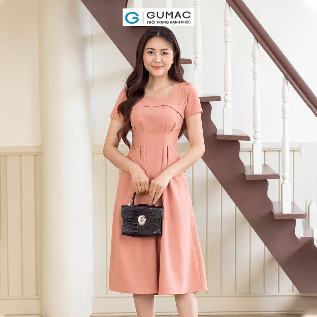 Đầm dáng xòe A tay ngắn cổ vuông chiết ly sang trọng thanh lịch thời trang GUMAC DD06060
