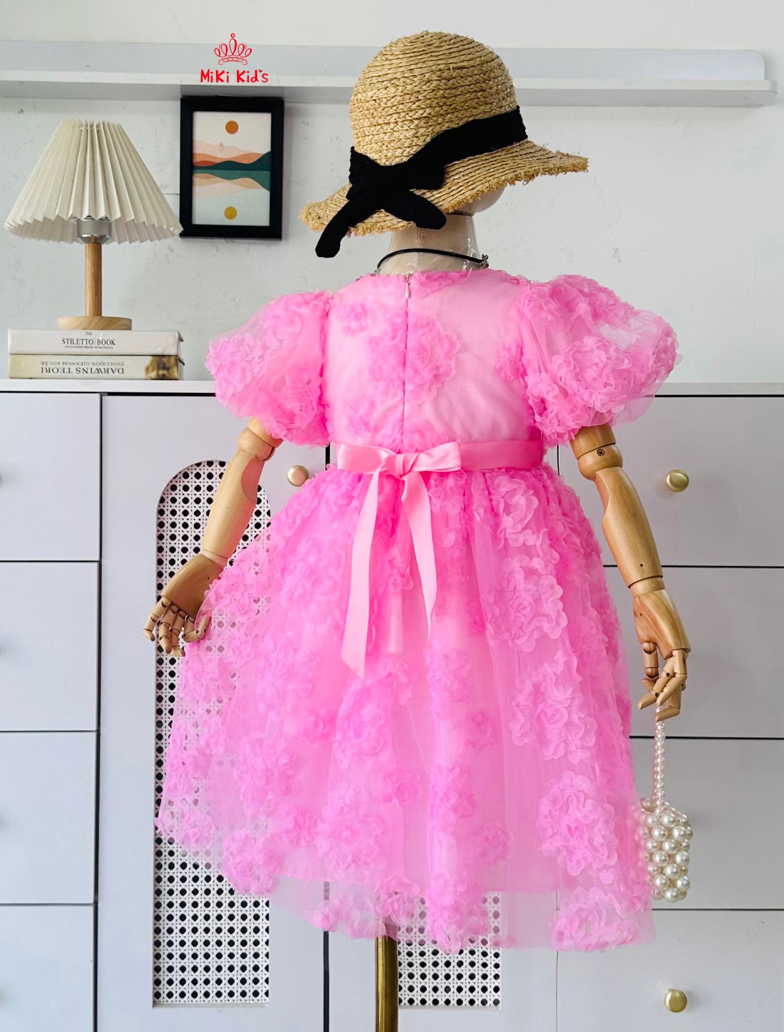 Đầm công chúa cho bé gái màu trắng hồng đi chơi dự tiệc size 12-40kg hàng thiết kế cao cấp