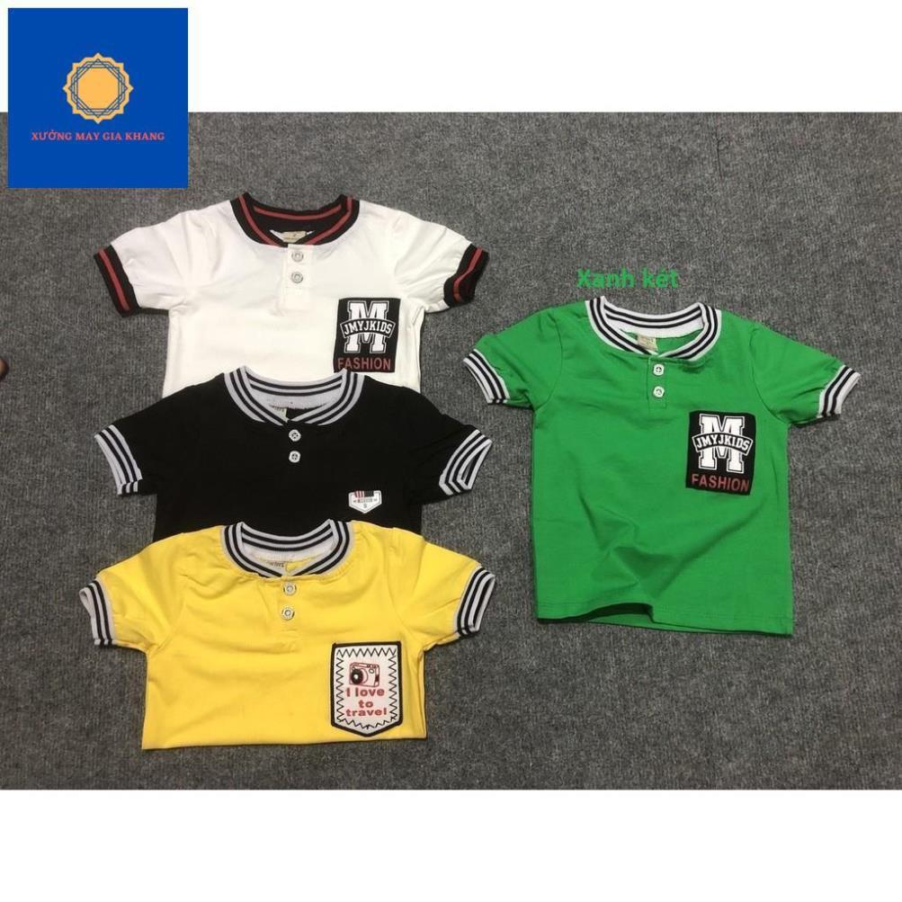 MS: 190445 - Áo thun bé trai ngắn tay may bo cổ và tay áo, logo được may đắp trước ngực . Gia Khang
