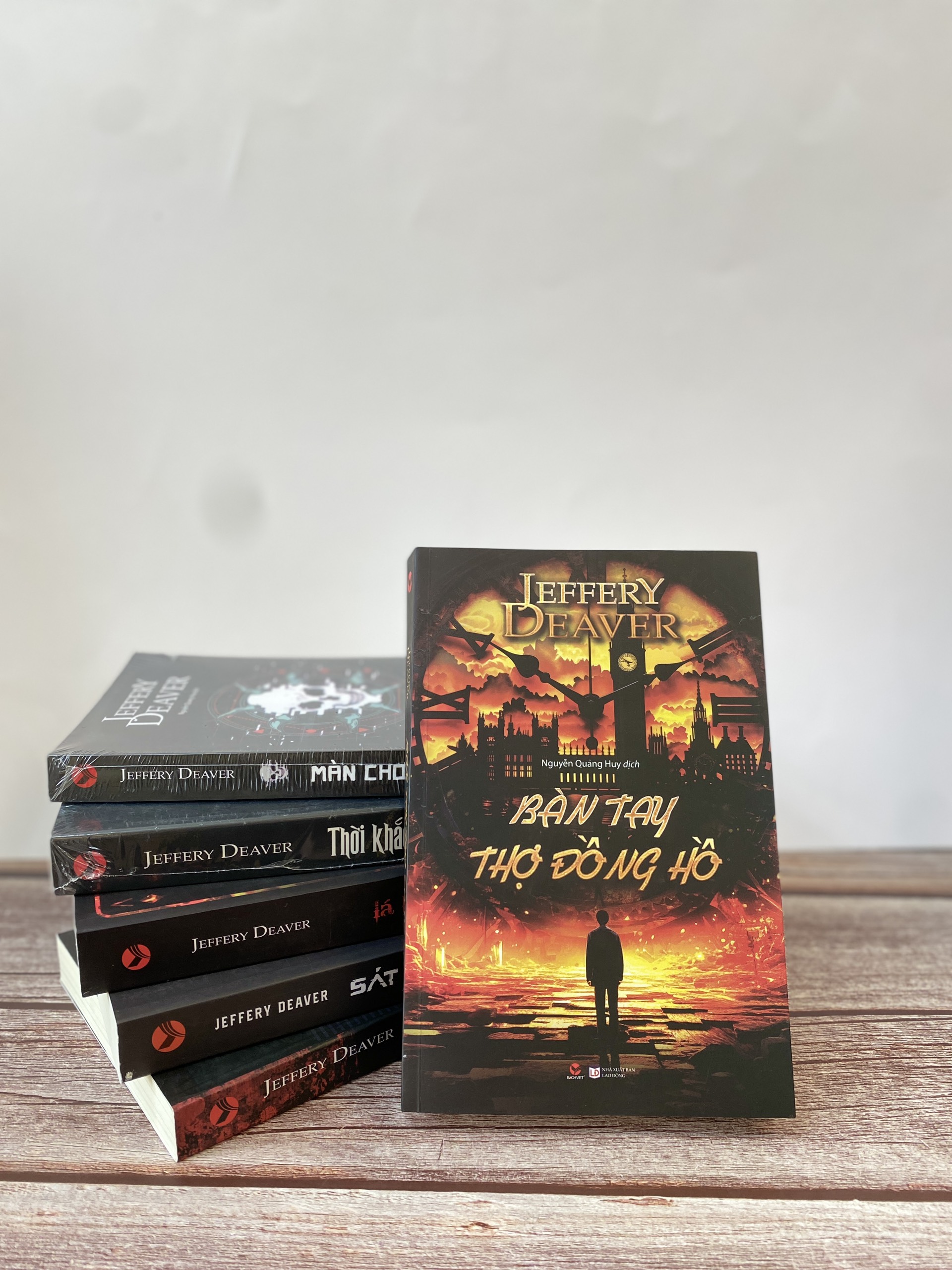 Sách - Bàn Tay Thợ Đồng Hồ - Jeffery Deaver