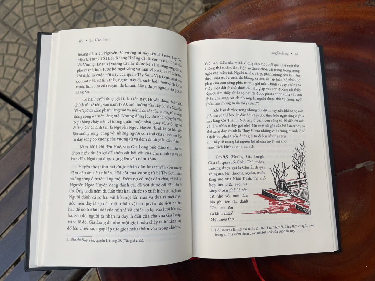 (Bìa cứng) LĂNG GIA LONG - Ấn phẩm thứ hai thuộc bộ sách “Huế kỳ bí”-  Léopold Cadière – MaiHaBooks – NXB Khoa Học Xã Hội