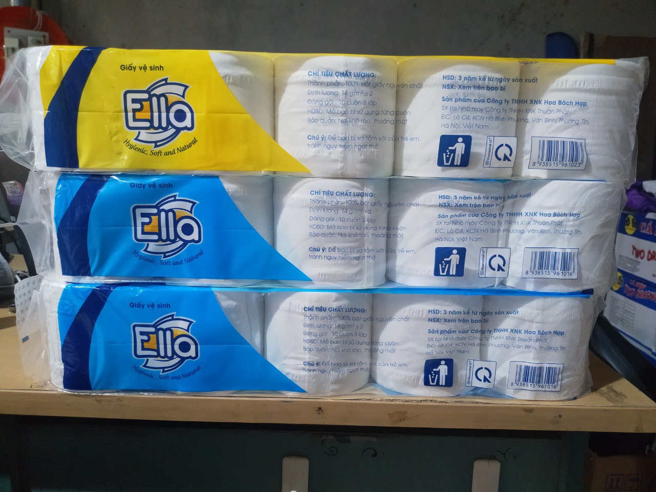 COMBO 3 LỐC GVS ELLA 10 CUỘN 3 LỚP ( 2 XANH + 1 VÀNG)