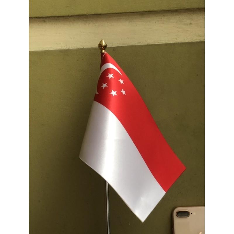 Cờ để bàn inox đen đơn Quốc kỳ Singapore