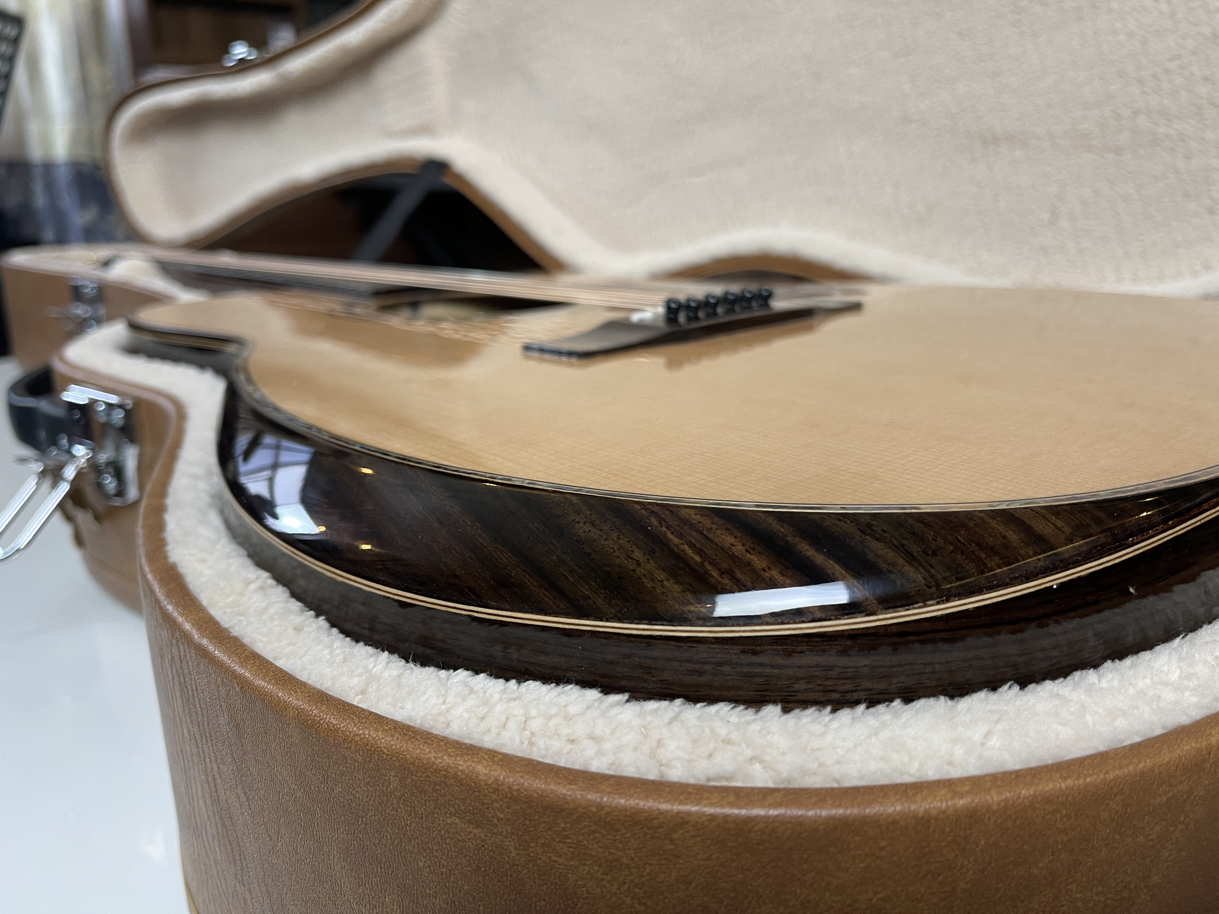 Đàn Guitar Acoustic Custom CL2022