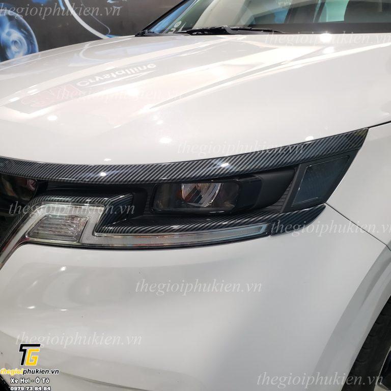Bộ ốp trang trí viền đèn pha và viền ca lăng KIA Carnival 2022 nhựa ABS vân Carbon cao cấp