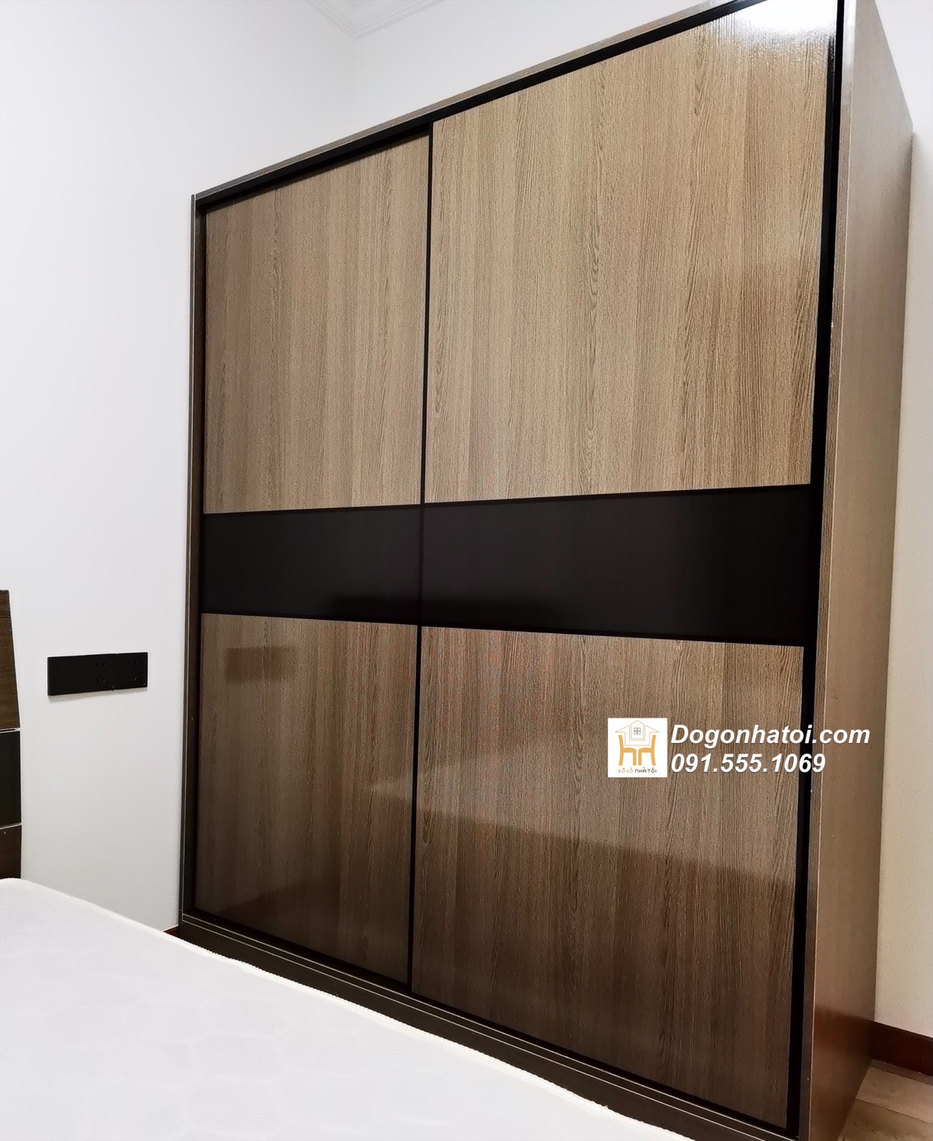 Tủ quần áo của lùa 4 cánh hiện đại C2m4 x D2m4 - TA252
