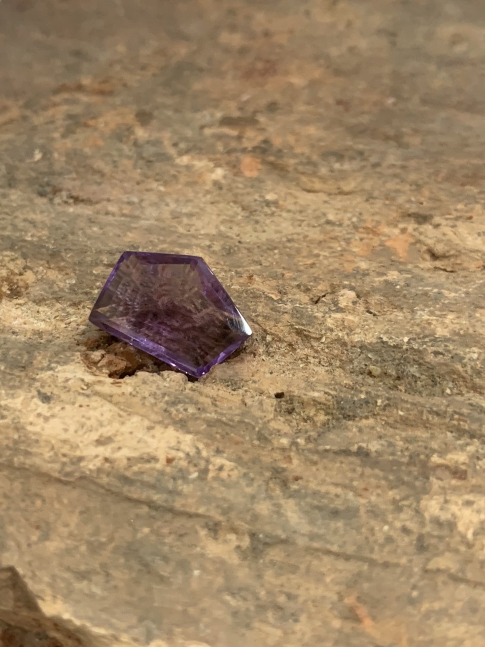 Viên đá thạch anh tím (Amethyst) thiên nhiên_HA-G000525