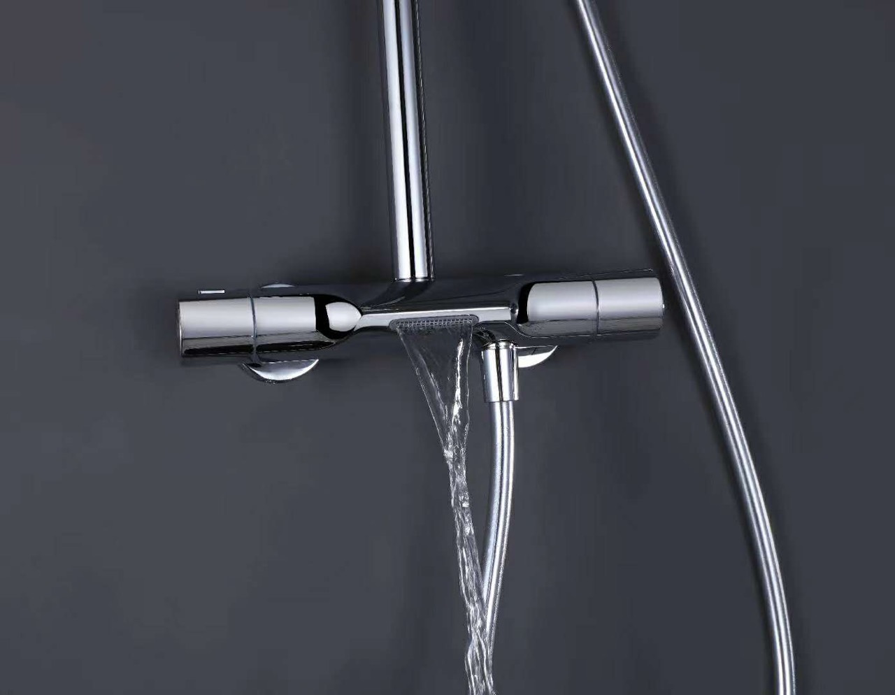 Sen cây nóng lạnh nhiệt độ tròn Đồng mạ Crom