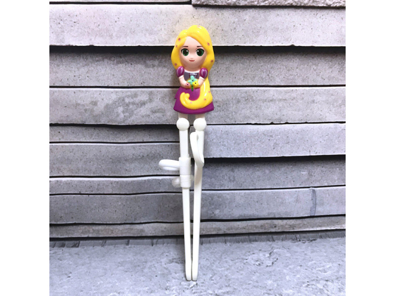 Đũa tập ăn hình công chúa tóc dài Princess Rapunzel màu hồng nổi 3D cho trẻ em, bé gái - 58VNDM2037