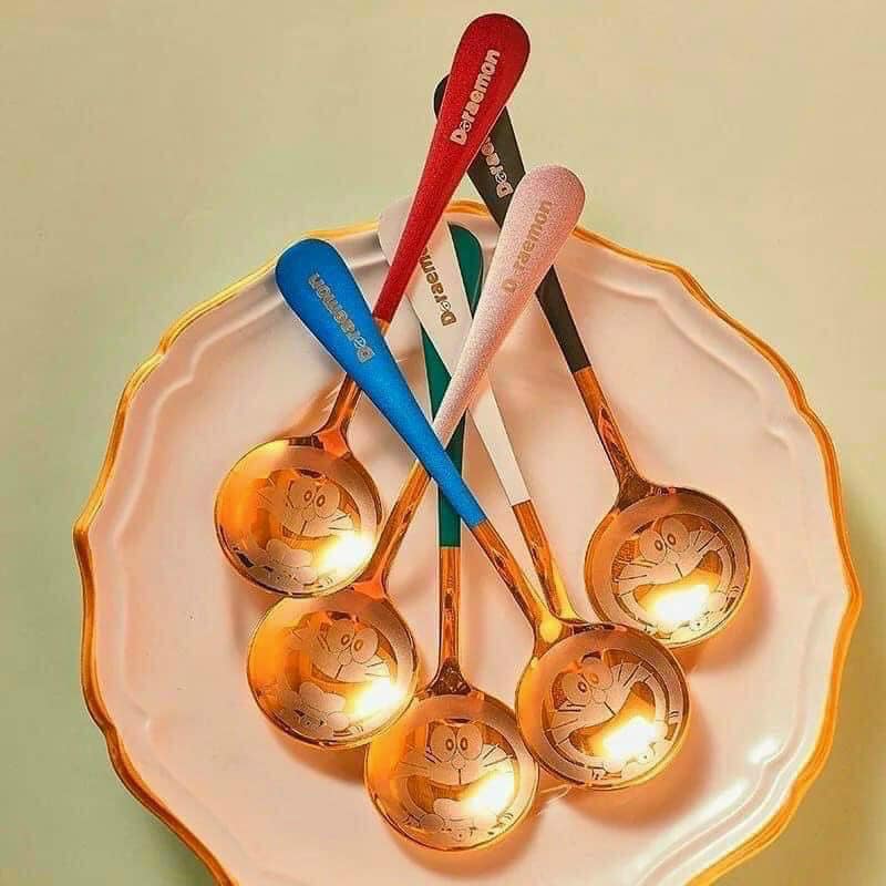 SET 5 THÌA DOREMON SẮC MÀU SIÊU XINH