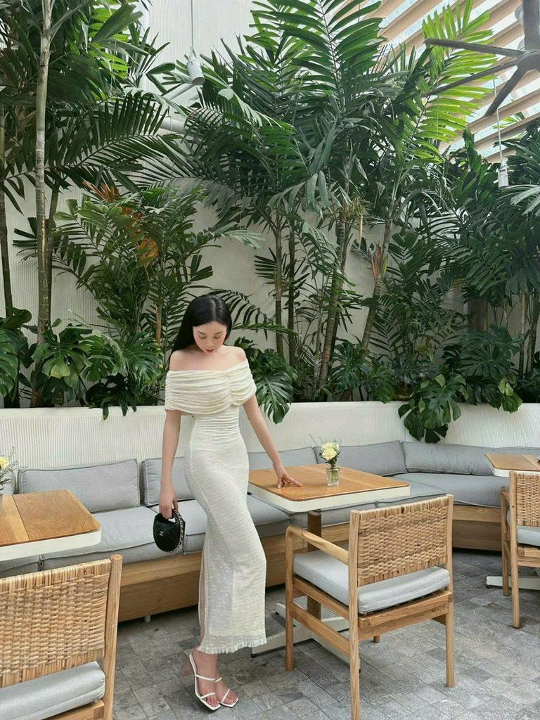 Đầm maxi ren dự tiệc trễ vai gợi cảm