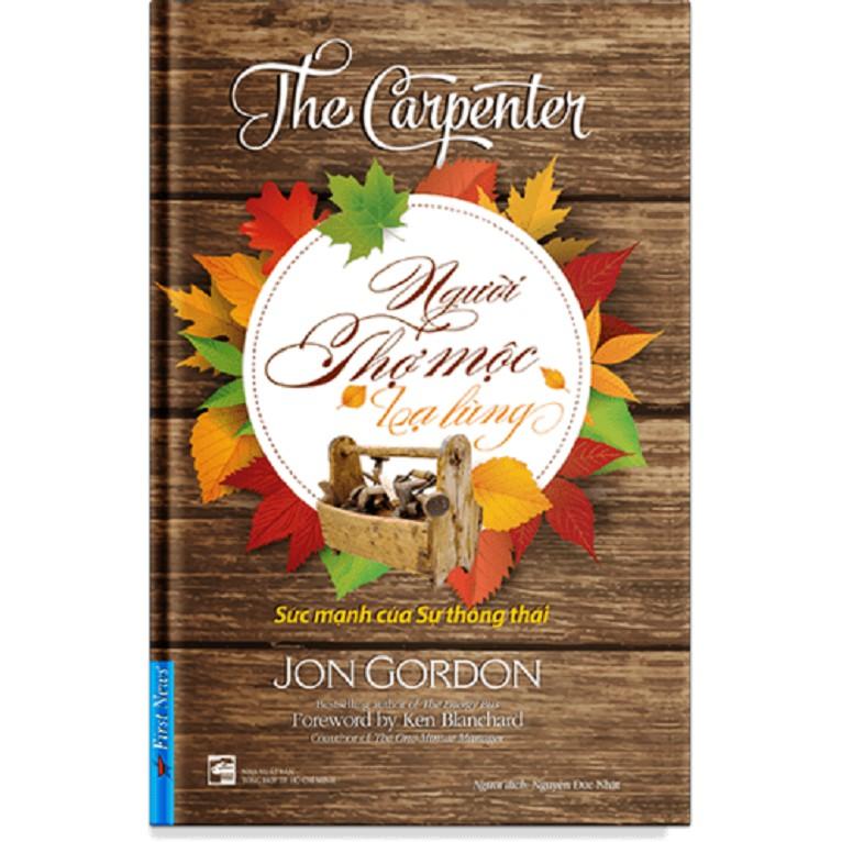 Sách - Combo Chuyến xe năng lượng  + Người thợ mộc lạ lùng - FirstNews