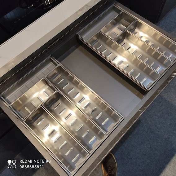 Khay Đựng Thìa, Đũa Inox Eurotek Thiết Kế Hiện Đại, Sang Trọng Có Nhiều Ngăn Với Nhiều Kích Thước Khác Nhau