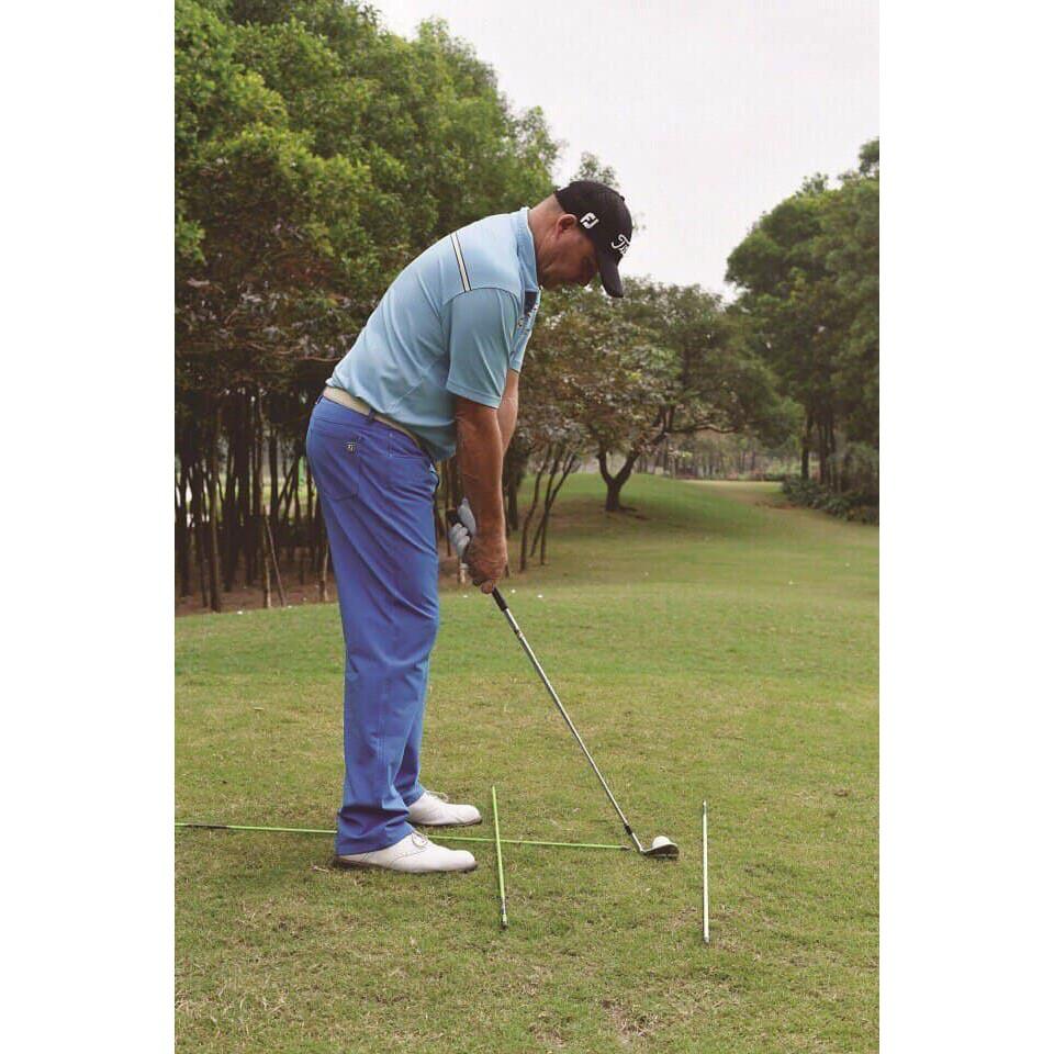 Gậy chỉ hướng đánh golf