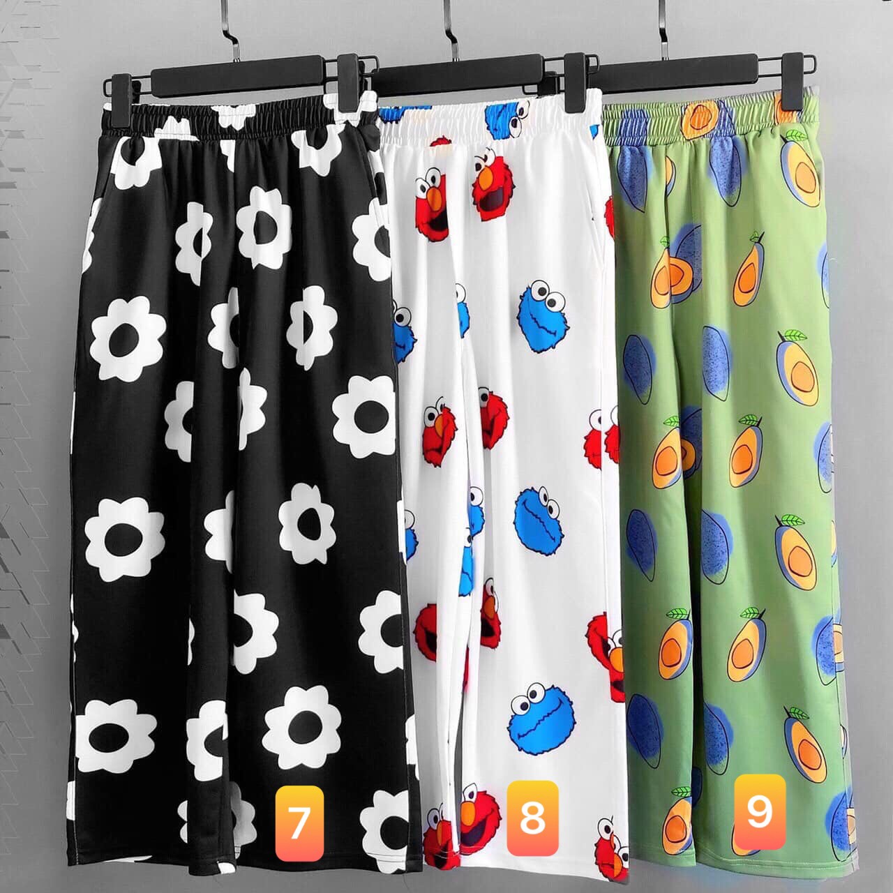 (M L XL, 40-70KG) Quần dài thun cartoon unisex nam/nữ. Quần dài pants hoạt hình. Quần dài thun cào. Quần cartoon unisex nam/nữ. Quần thun dài unisex. Họa tiết: cún/chó snoopy - vịt vàng - báo hồng the pink panther - thú mỏ vịt perry - con rối sesame - gà