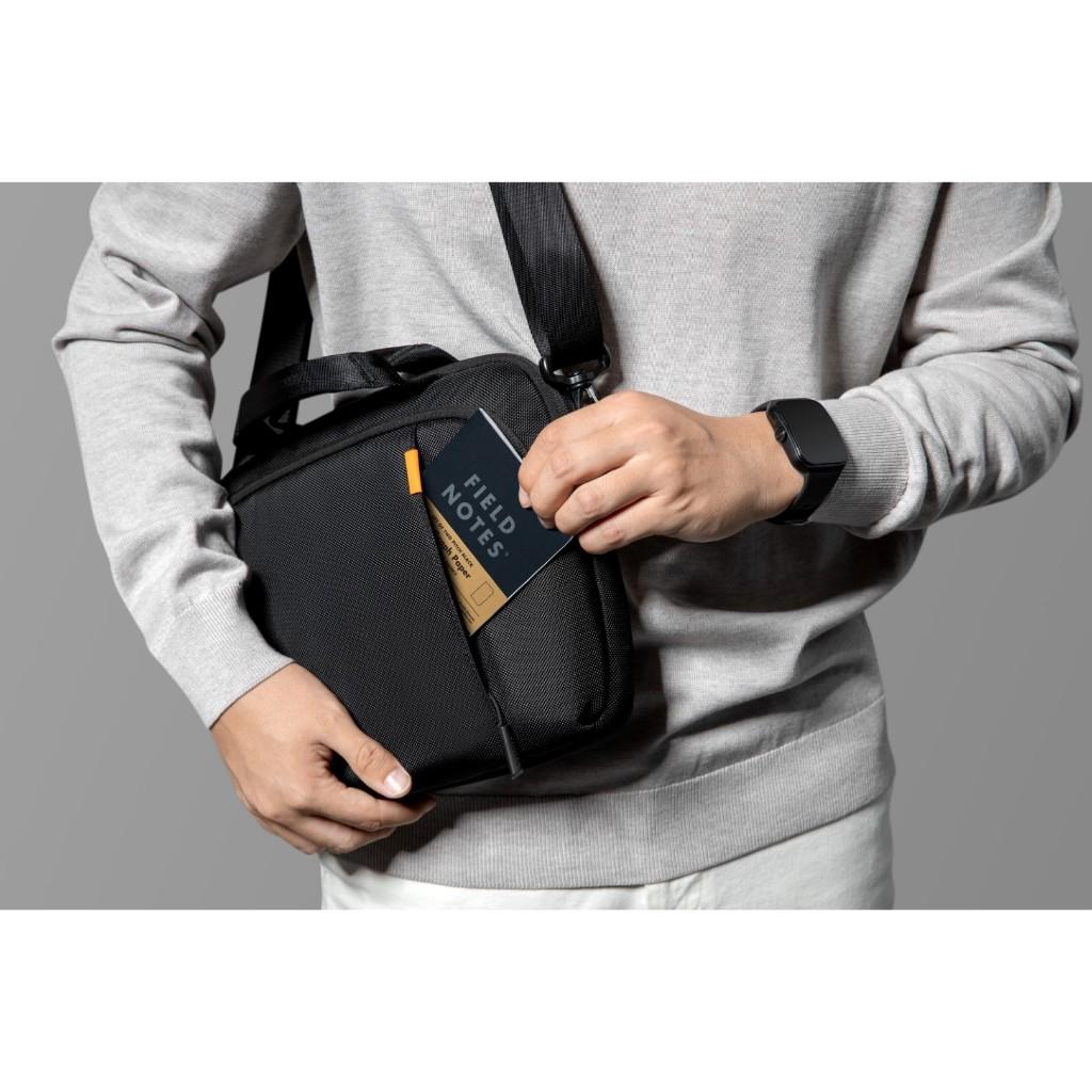 Túi Xách / Đeo Chéo Tomtoc (USA) Defender Shoulder Bag cho iPad/ Tablet 11-Inch – B30A1D1