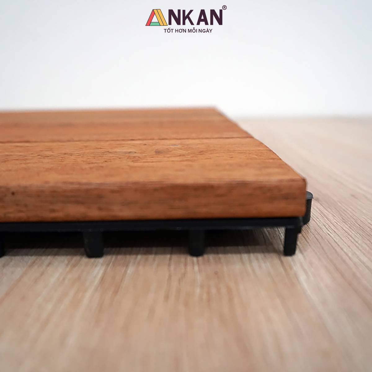 Vỉ Gỗ Lót Sàn Ban Công Cao Cấp 4 Nan – Chống Thấm, Bền Bỉ, Màu Vàng Sang Trọng