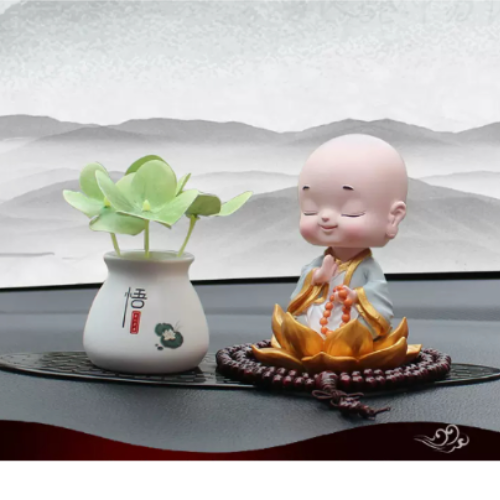 Trang trí taplo ô tô / Quà tặng tâm linh với set hoà thượng cầm chuỗi ngồi đài sen.