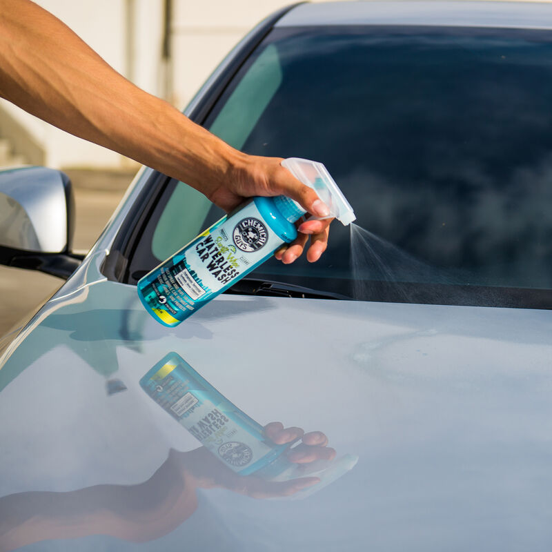 Dung dịch rửa xe khô (xịt - lau - sạch - bóng) dùng chăm sóc ô tô thương hiệu Chemical Guys SWIFT WIPE COMPLETE WATERLESS CAR WASH EASY SPRAY & WIPE FORMULA 16oz (473ml)