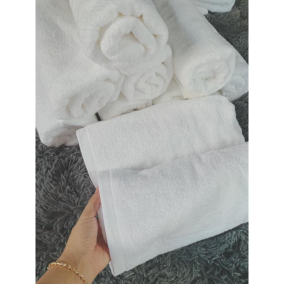 Khăn tắm khách sạn trắng sợi cotton thấm hút tốt, mềm mại, không nhớt, rất bền