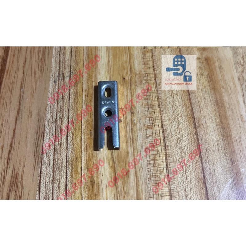 Vấu inox cửa lùa thanh chuyển động nhôm xingfa
