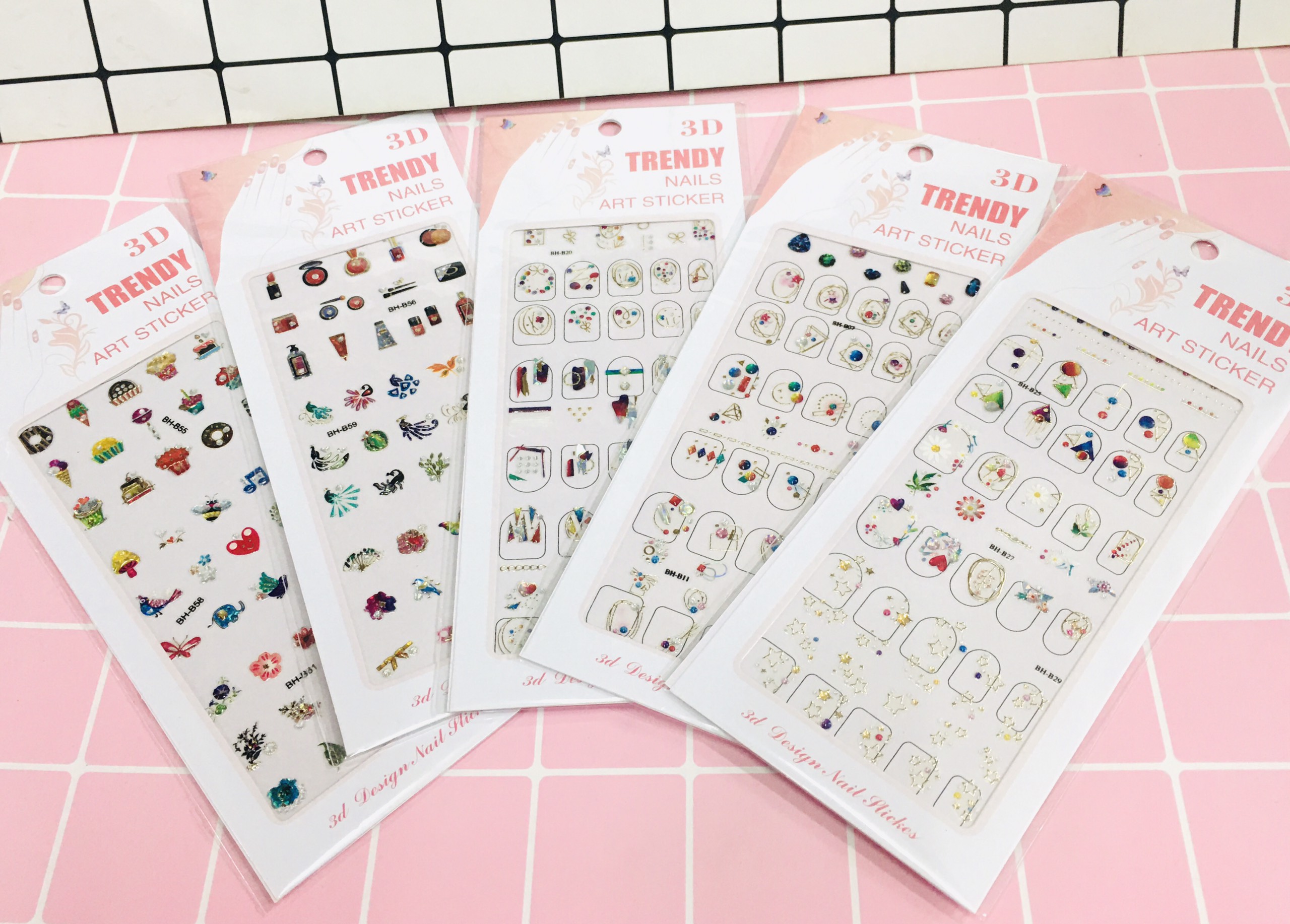 Set 5 bảng Dán trang trí móng tay 3D Trendy sang chảnh