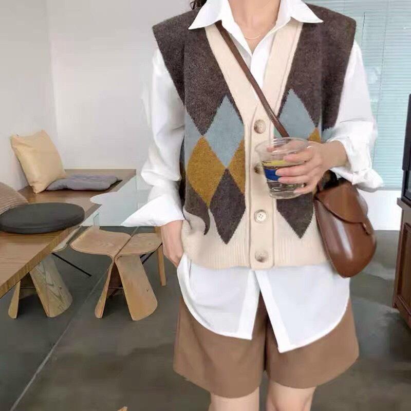 Áo gile len trám viền cổ V vintage